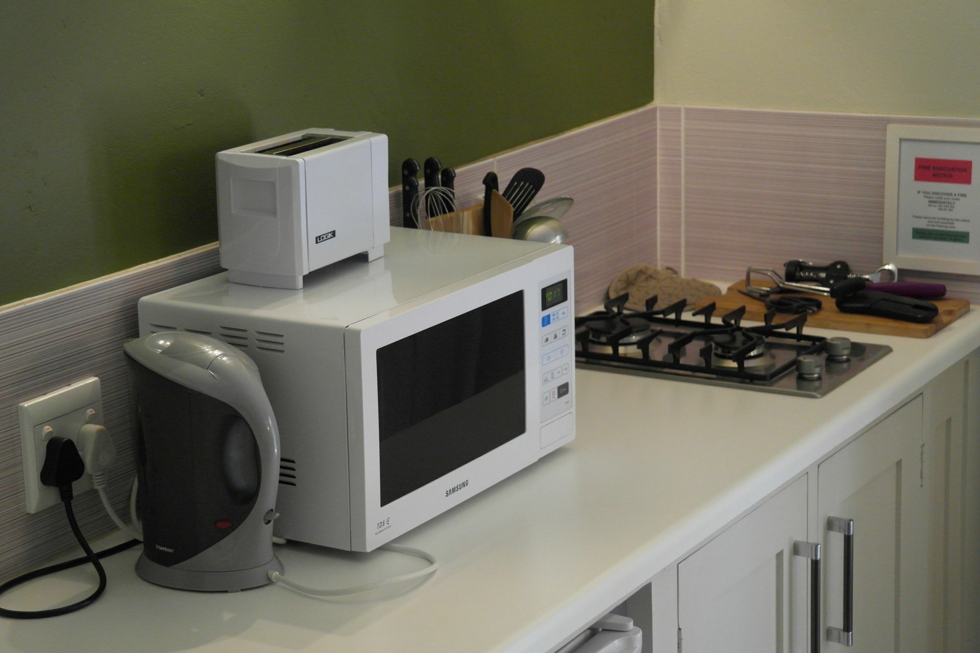 เดอะ แคลเรน คันทรีเฮาส์ Apartment คลาเรนส์ ภายนอก รูปภาพ